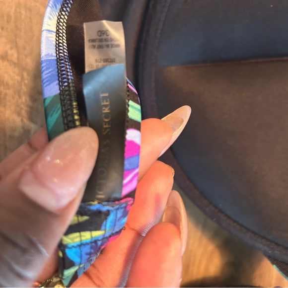 Victoria secret double padded bra ❤️🦋 - Picture 3 of 5